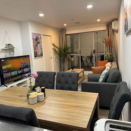 Stunning 3 Bd - 2 Bth City Apt - Pool & Carpark 奥克兰 外观 照片