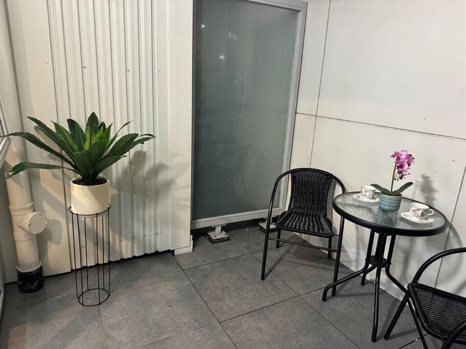 Stunning 3 Bd - 2 Bth City Apt - Pool & Carpark 奥克兰 外观 照片
